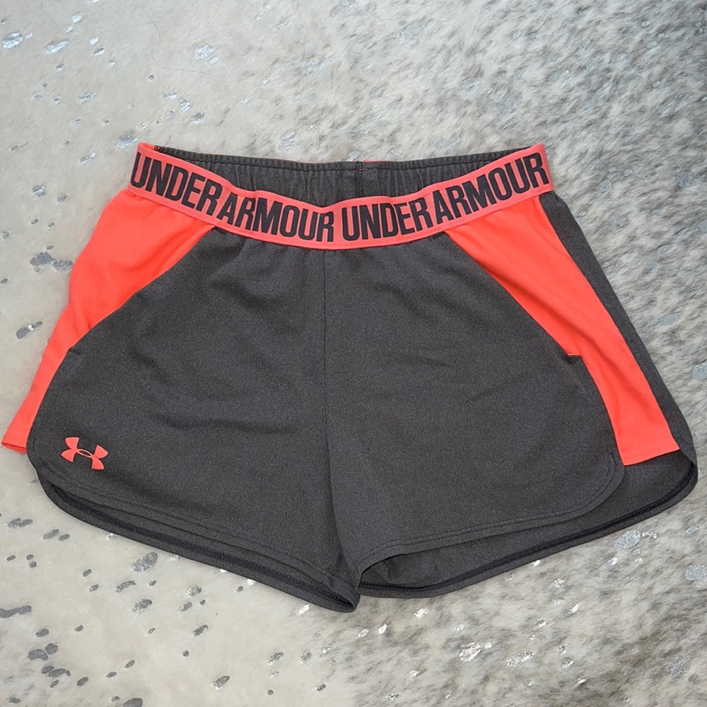 UNDER ARMOUR WORKOUT SHORTS